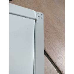 SPORTELLO BIANCO CON GUARNIZIONE LEGGERMENTE DIFETTATO ALTEZZA CM. 70 LARGHEZZA CM. 40